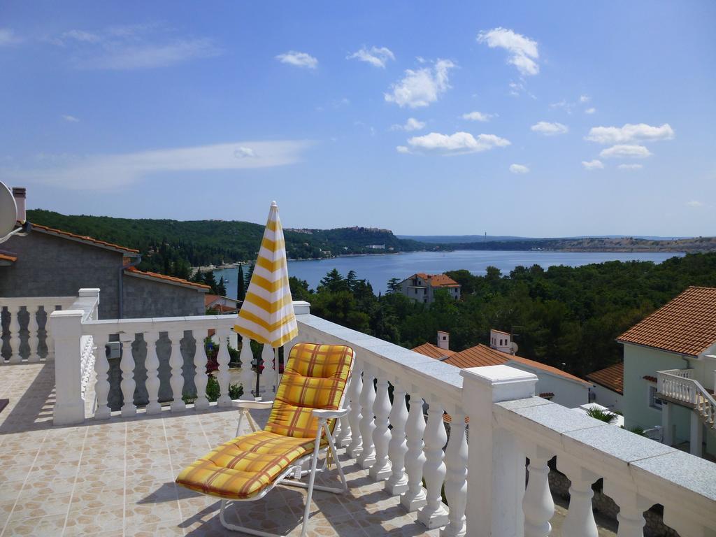Apartments Villa Rosmarin Omišalj Zimmer foto
