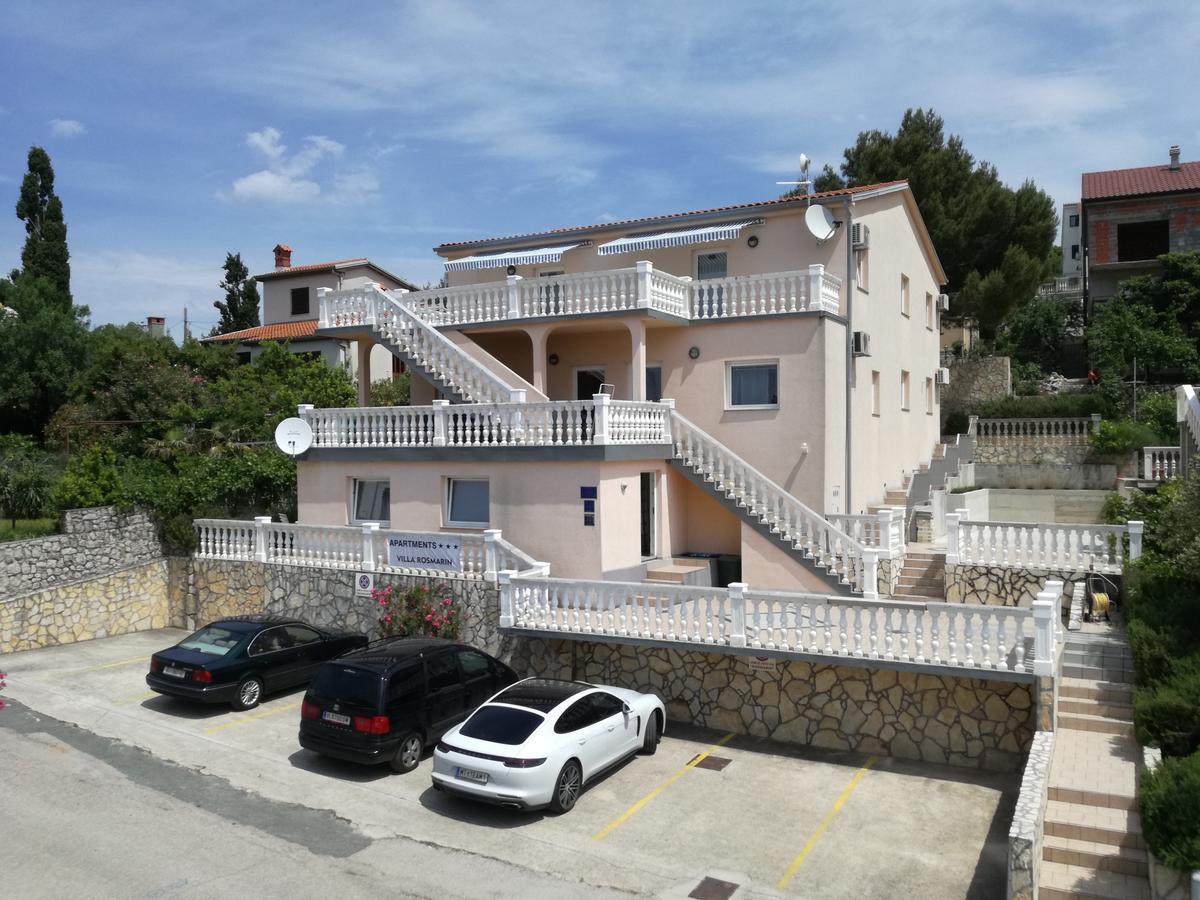 Apartments Villa Rosmarin Omišalj Exterior foto